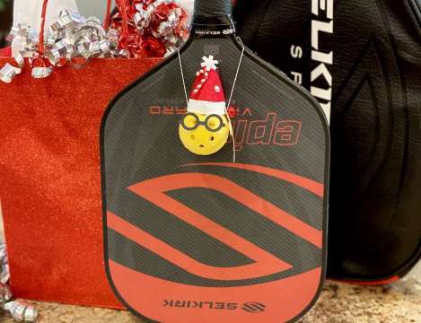 Pickleball-Ornament-Christmas-Santa-Paddle